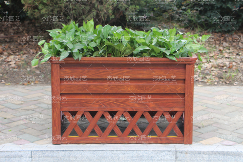 木紋鋁合金花箱與防腐木花箱相比，優(yōu)勢(shì)在哪？