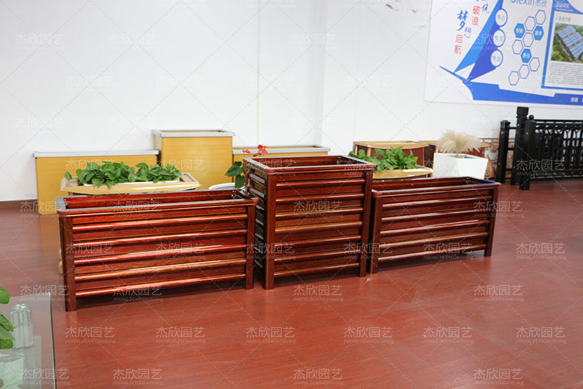 電泳鋁合金花箱和普通鋁合金花箱，有什么區(qū)別？