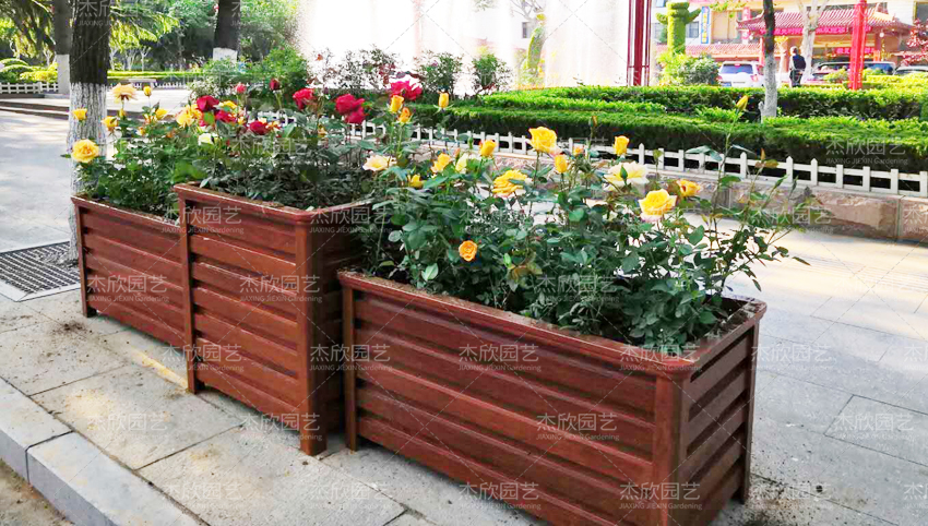 看看PVC花箱好還是鋁合金花箱好？