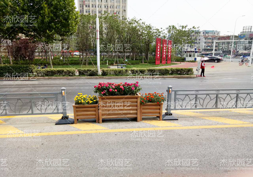 PVC花箱適合戶外使用嗎？