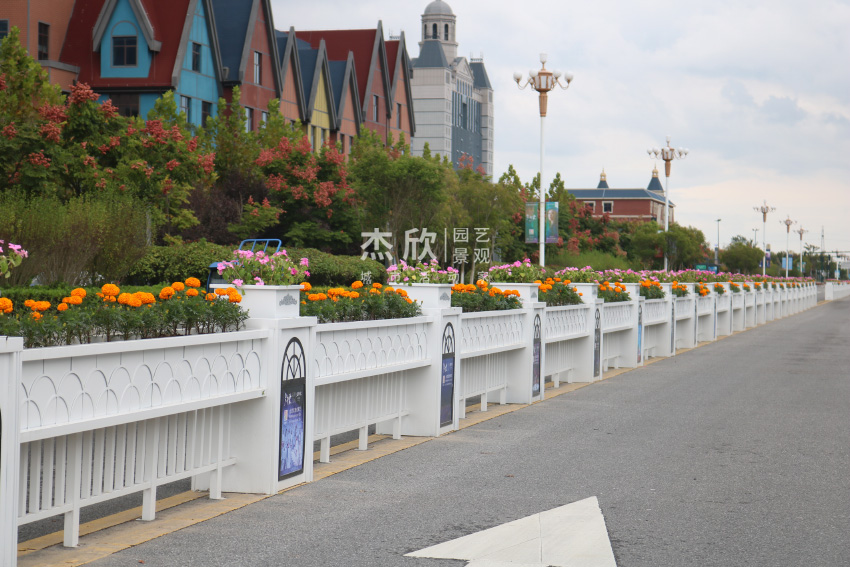 花箱護欄廠家之間有什么差別？