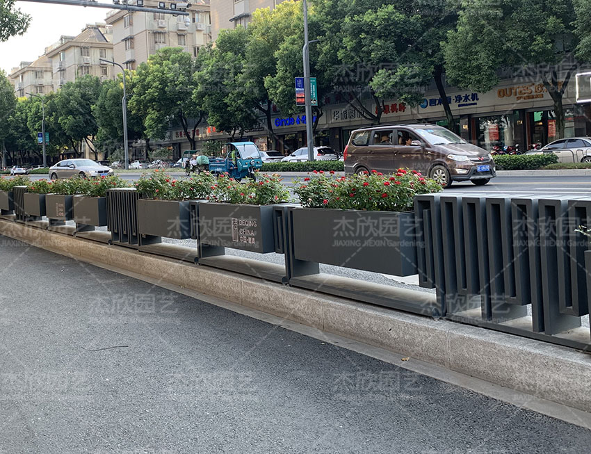 花箱護(hù)欄定制怎么選？